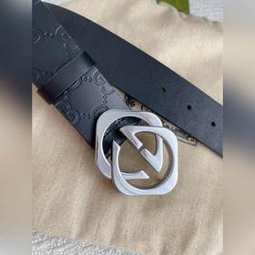 3 см, изготовлен в Италииз натуральной кожи, однослойный, с тисне