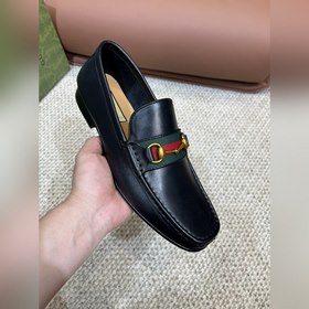Торговая марка товара： GUCCI Размер： 38-45 (размеры 38 и 45 не по