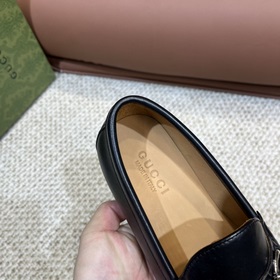 Торговая марка товара： GUCCI Размер： 38-45 (размеры 38 и 45 не по