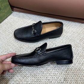 Торговая марка товара： GUCCI Размер： 38-45 (размеры 38 и 45 не по