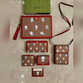 Новинка от GUCCI! Коллекция Doraemon x Gucci — кошелек на молнии