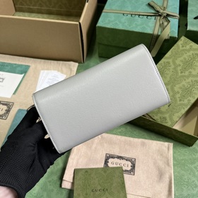 Длинный кошелек с логотипом Gucci, выполненным рукописным шрифтом
