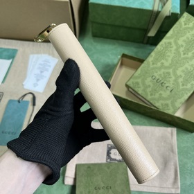 Длинный кошелек с логотипом Gucci, выполненным рукописным шрифтом