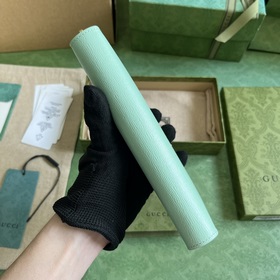 Длинный кошелек с логотипом Gucci, выполненным рукописным шрифтом