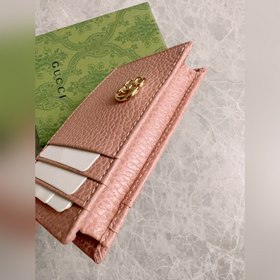 Новая модель, представленная на официальном сайте. Тонкий кожаный
