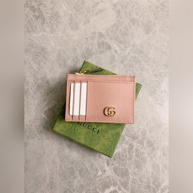 Новая модель, представленная на официальном сайте. Тонкий кожаный