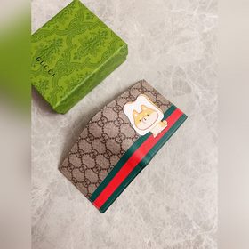 Новинка от Gucci! Короткий кошелек с камуфляжным рисунком! Изыска