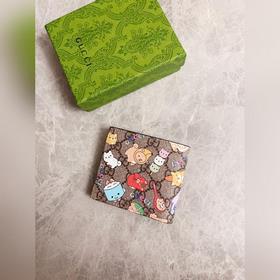 Новинка от Gucci! Короткий кошелек с камуфляжным рисунком! Изыска