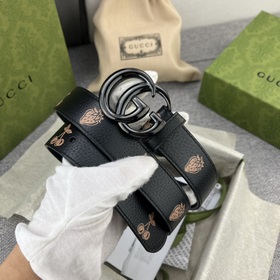 3 см. Фрукты и овощи являются символом игривого духа Gucci и стал