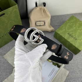 3 см. Фрукты и овощи являются символом игривого духа Gucci и стал