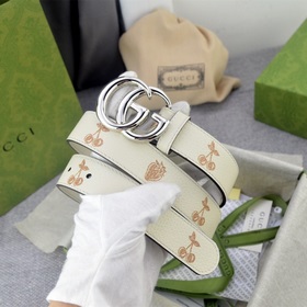 3 см. Фрукты и овощи являются символом игривого духа Gucci и стал