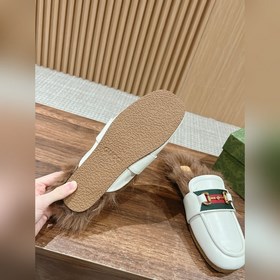 Gucci с застежкой виде конской головы, новая модель из шерсти, кв