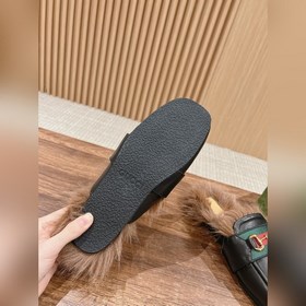 Gucci с застежкой виде конской головы, новая модель из шерсти, кв