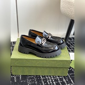 Gucci Последние популярные модели FW2024 Лоферы серебряной пряжко