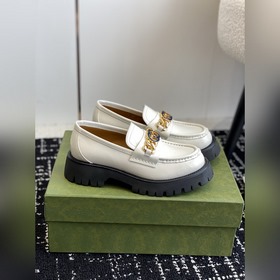 Gucci Последние популярные модели FW2024 Лоферы серебряной пряжко