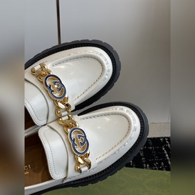 Gucci Последние популярные модели FW2024 Лоферы серебряной пряжко
