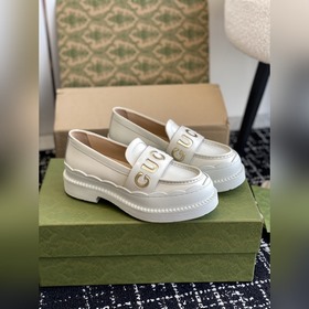 Gucci Новая модель с логотипом виде волны, цветочным узором и тол