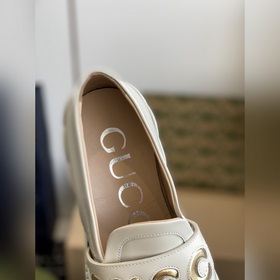 Gucci Новая модель с логотипом виде волны, цветочным узором и тол