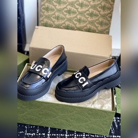 Gucci Новая модель с логотипом виде волны, цветочным узором и тол