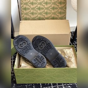 Gucci Новая модель с логотипом виде волны, цветочным узором и тол
