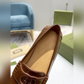 Лоферы Gucci Материал： кожа бычка с открытым краем Внутренняя под