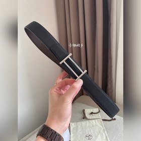 Hermes-32MM, аналогично модели Hermes, изготовлен из кожи теленка