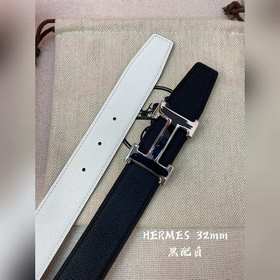 Hermes-32MM, аналогично модели Hermes, изготовлен из кожи теленка