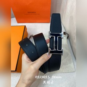 Hermes-32MM, аналогично модели Hermes, изготовлен из кожи теленка