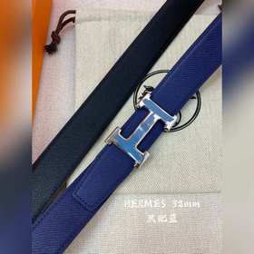 Hermes-32MM, аналогично модели Hermes, изготовлен из кожи теленка