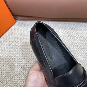 Торговая марка： Hermès (Эрмес) Размер： 39-44 (38, 45 на заказ) Ка