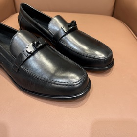 Торговая марка： Hermès (Эрмес) Размер： 39-44 (38, 45 на заказ) Ка