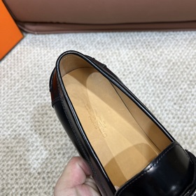 Торговая марка： Hermès (Эрмес) Размер： 39-44 (38, 45 на заказ) Ка