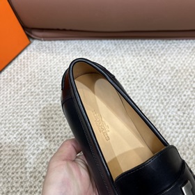 Торговая марка： Hermès (Эрмес) Размер： 39-44 (38, 45 на заказ) Ка