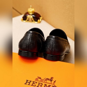 Торговая марка： HERMES «Hermès» Кожаные туфли для повседневной но