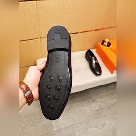 Торговая марка： HERMES «Hermès» Кожаные туфли для повседневной но