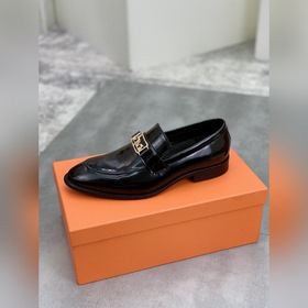 Вода окрасила говядину [Hermès] Hermès представляет новую модель