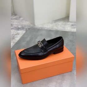 Вода окрасила говядину [Hermès] Hermès представляет новую модель