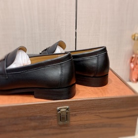 «HERMES» Новейшая модель обуви для отдыха от ведущего бренда [Пр