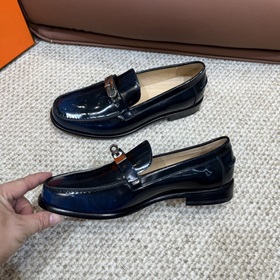 Торговая марка： Hermès (Эрмес) Размер： 39-44 (38, 45 на заказ) Ка