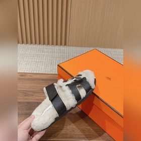 【Высший класс】 Кожаные тапочки Hermes с мехом. В этом году для из