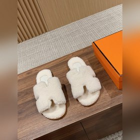 【Высший класс】 Hermes #меховые тапочкиз цельного меха H В этом г