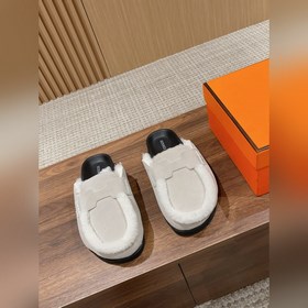 Hermes милые тапочки-тапочки. Подходят к любому наряду, создают н