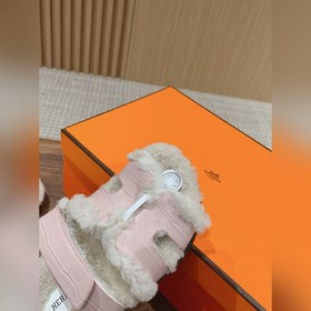 【Высший класс】 Кожаные тапочки Hermes с мехом. В этом году для из