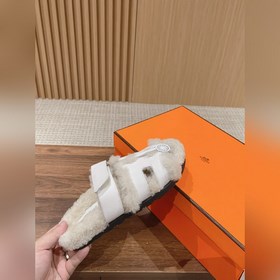 【Высший класс】 Кожаные тапочки Hermes с мехом. В этом году для из