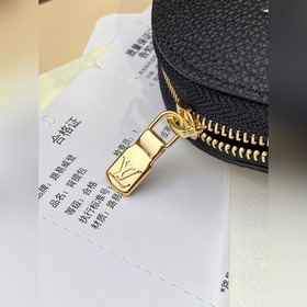 M59086 Черный. Эта компактная косметичка изготовлена из ткани Mon