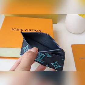 Карточка M82322 Карточка «Ziy Wallet Vertical» из мягкой телячье