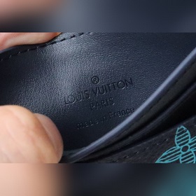 Карточка M82322 Карточка «Ziy Wallet Vertical» из мягкой телячье