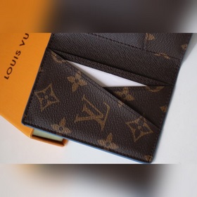 Держитель для карт M82797 Сшитый из ткани с покрытием Monogram и 