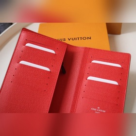 Этот костюм M82790180 Сшитый из полотна Monogram и отделанный фир