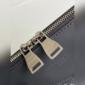 Высококачественная сумка EXLORER M40566 придает офису зрелый вид.
